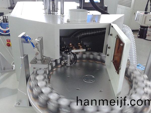 YAG固(gu)體激(ji)光(guang)銲(han)接(jie)機（固(gu)定(ding)光(guang)路(lu)方式）