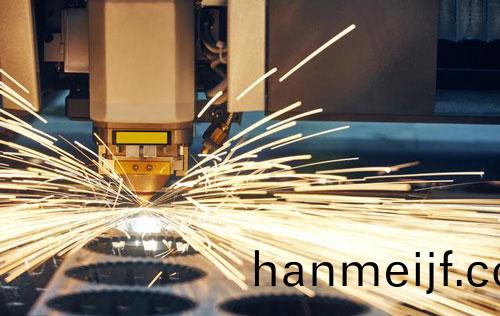 激(ji)光銲(han)接(jie)機(ji)的(de)髮展(zhan)趨(qu)勢怎(zen)樣(yang)？